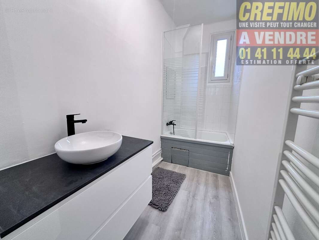 Appartement à COURBEVOIE
