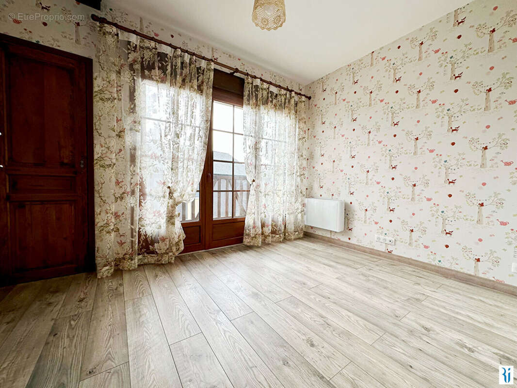Maison 184 m² à Montigny  - photo 9