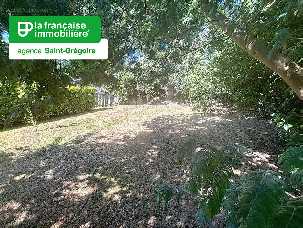 Maison à MONTREUIL-SUR-ILLE