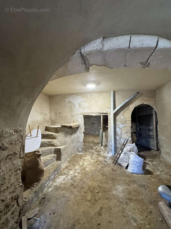 Maison à MENERBES