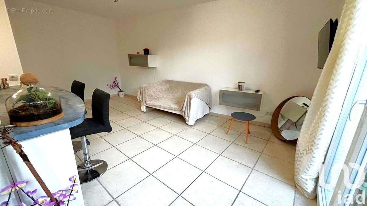 Photo 7 - Appartement à ROQUEBRUNE-SUR-ARGENS