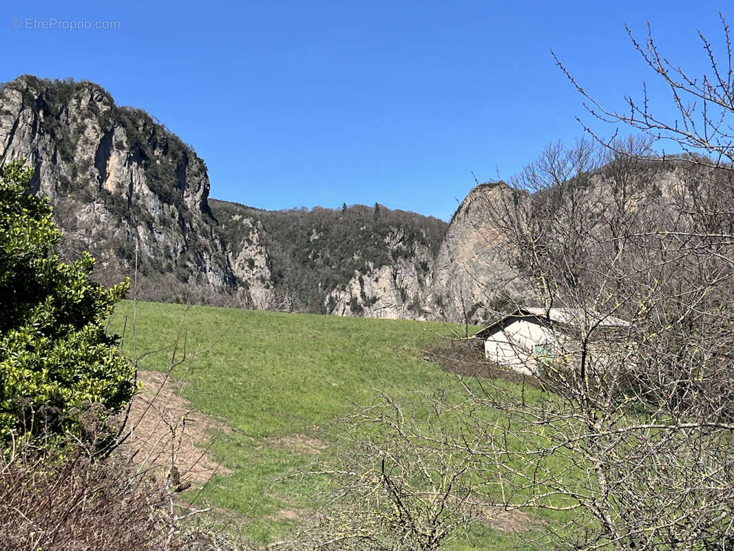 Maison à CASTANET-LE-HAUT