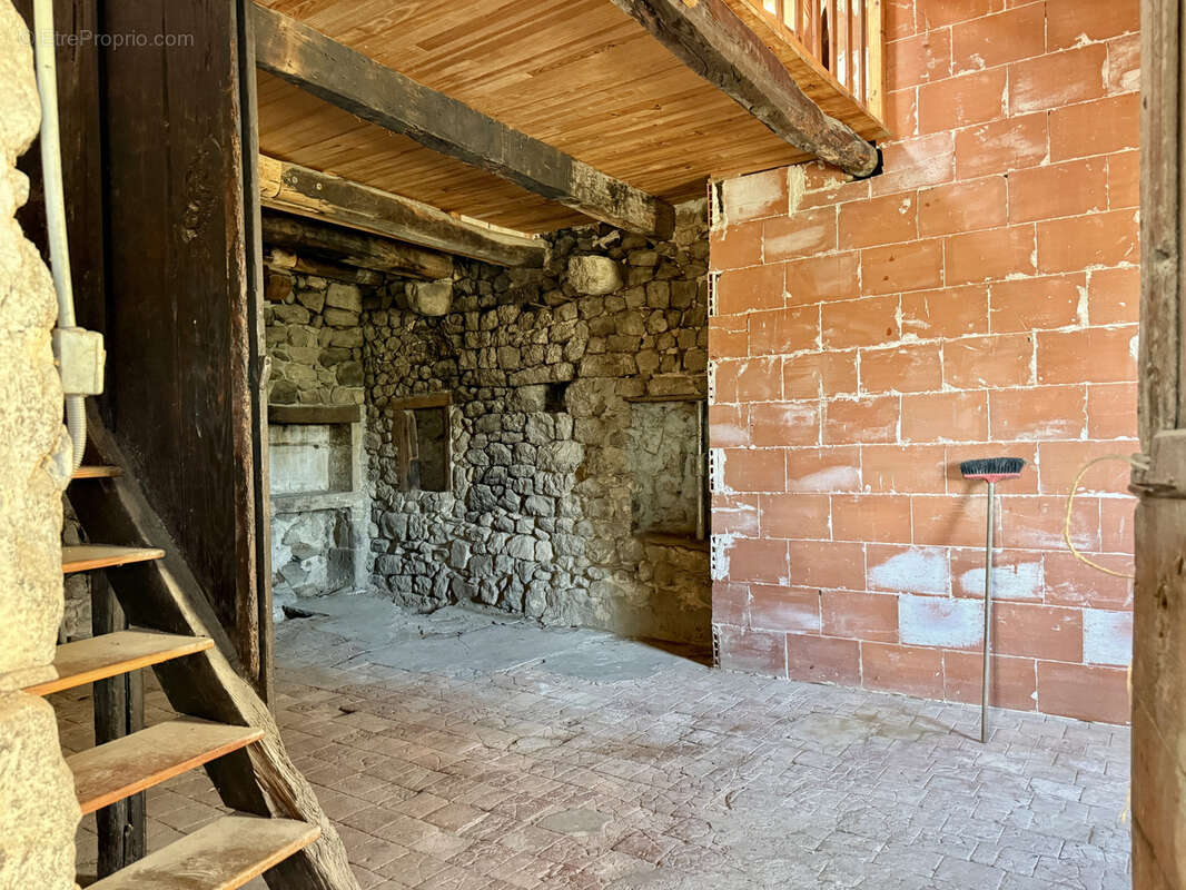 Maison à CHAZEAUX