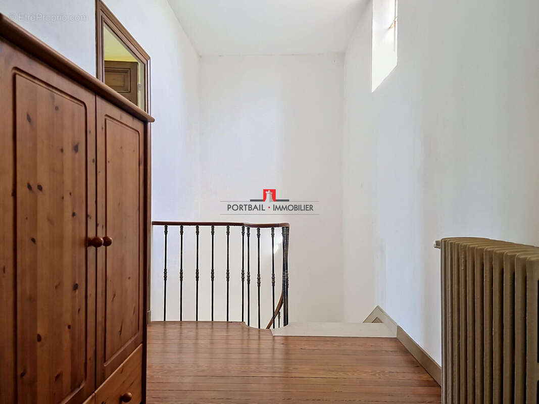 Maison 303 m² à Bayon-Sur-Gironde  - photo 9