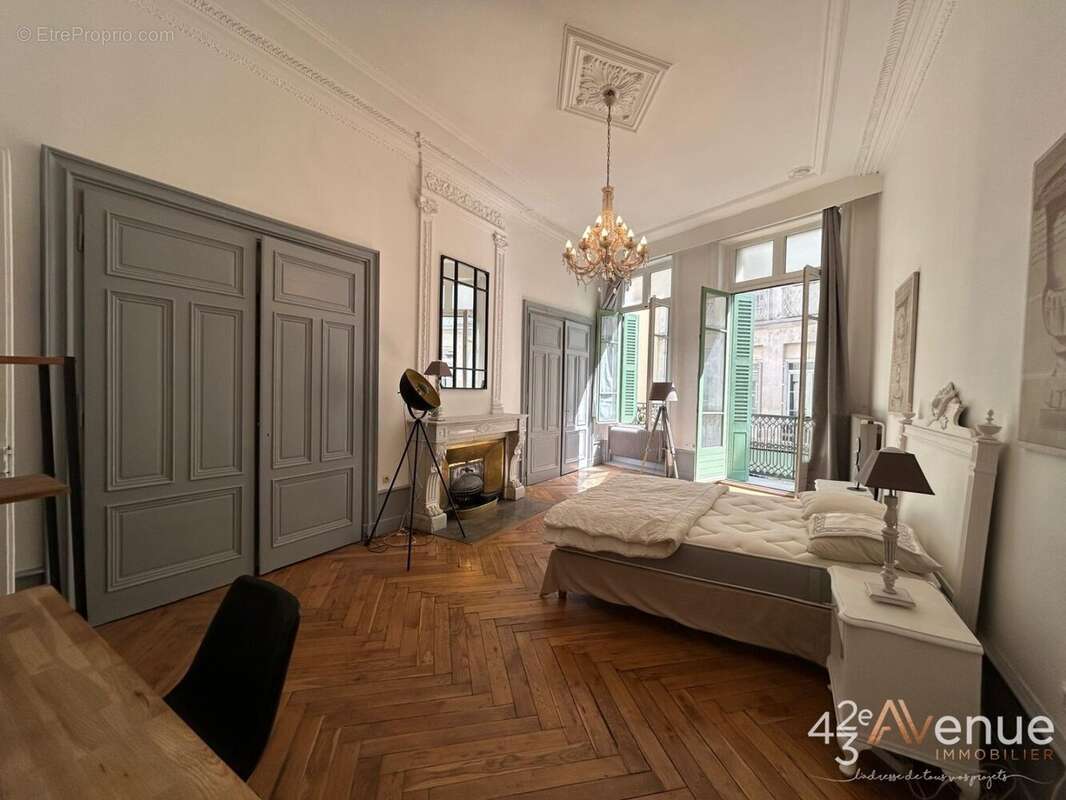 Appartement à SAINT-ETIENNE