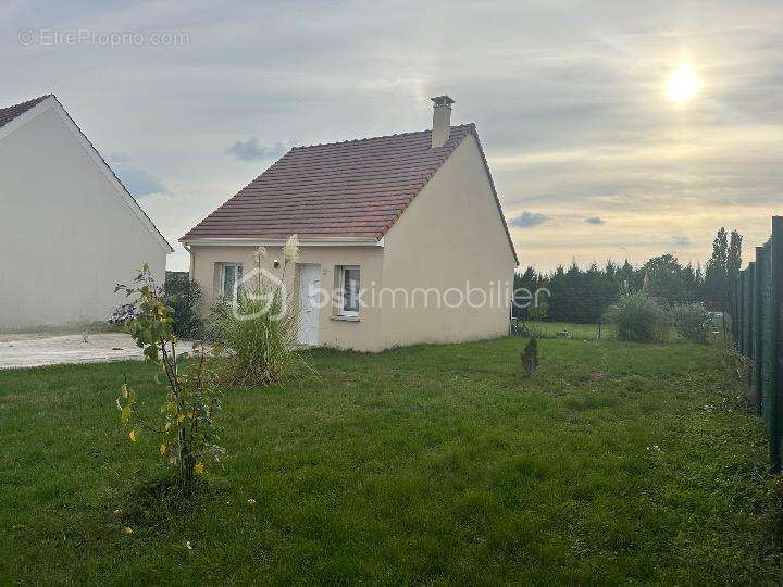 Maison à ROZAY-EN-BRIE