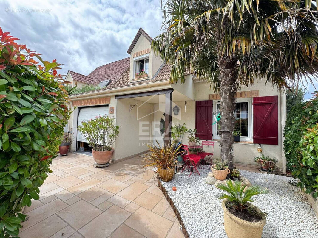 Maison à PONTAULT-COMBAULT