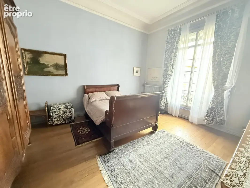 Nice    appartement bourgeois avec vue sur parc 224 m2   garage   calme -- bourgeaois - photo 12