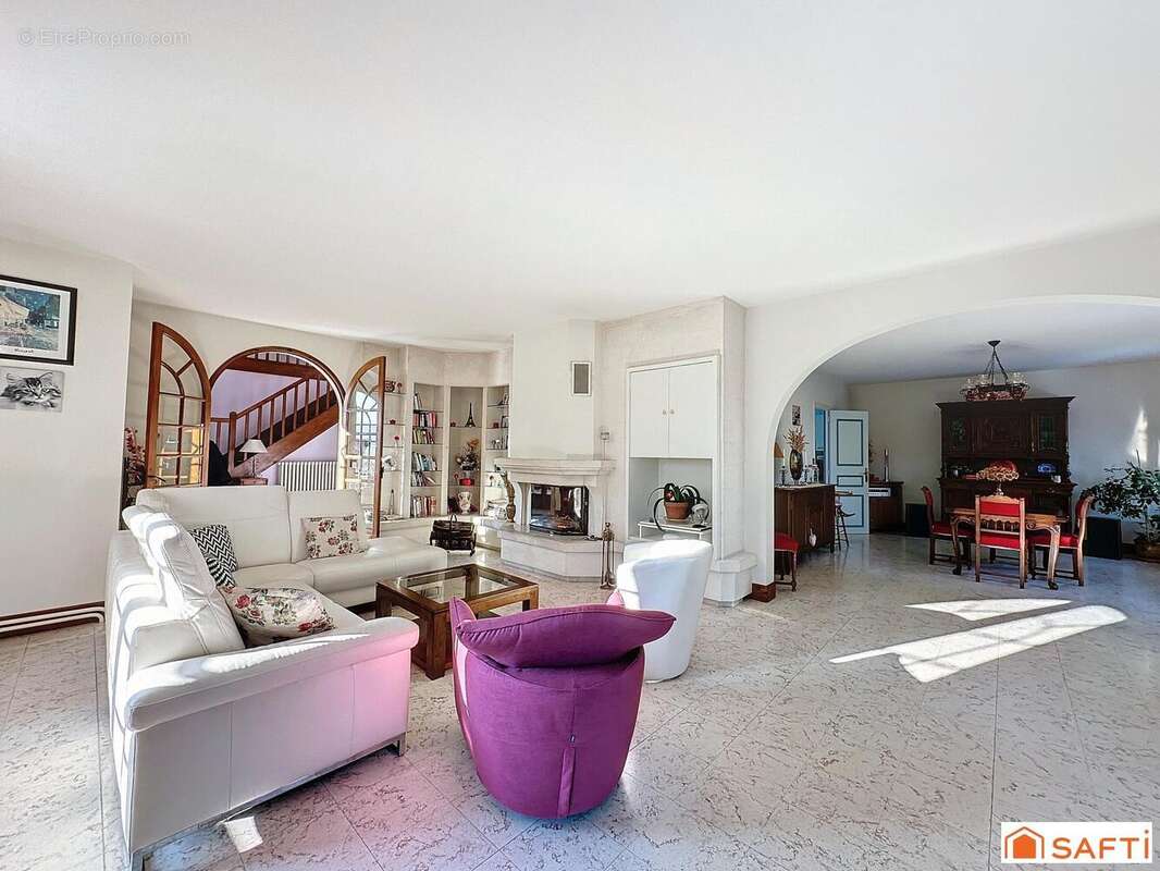 Photo 3 - Maison à VILLENEUVE-SUR-YONNE