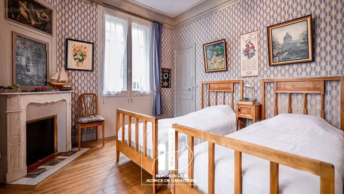 Maison à FONTAINEBLEAU