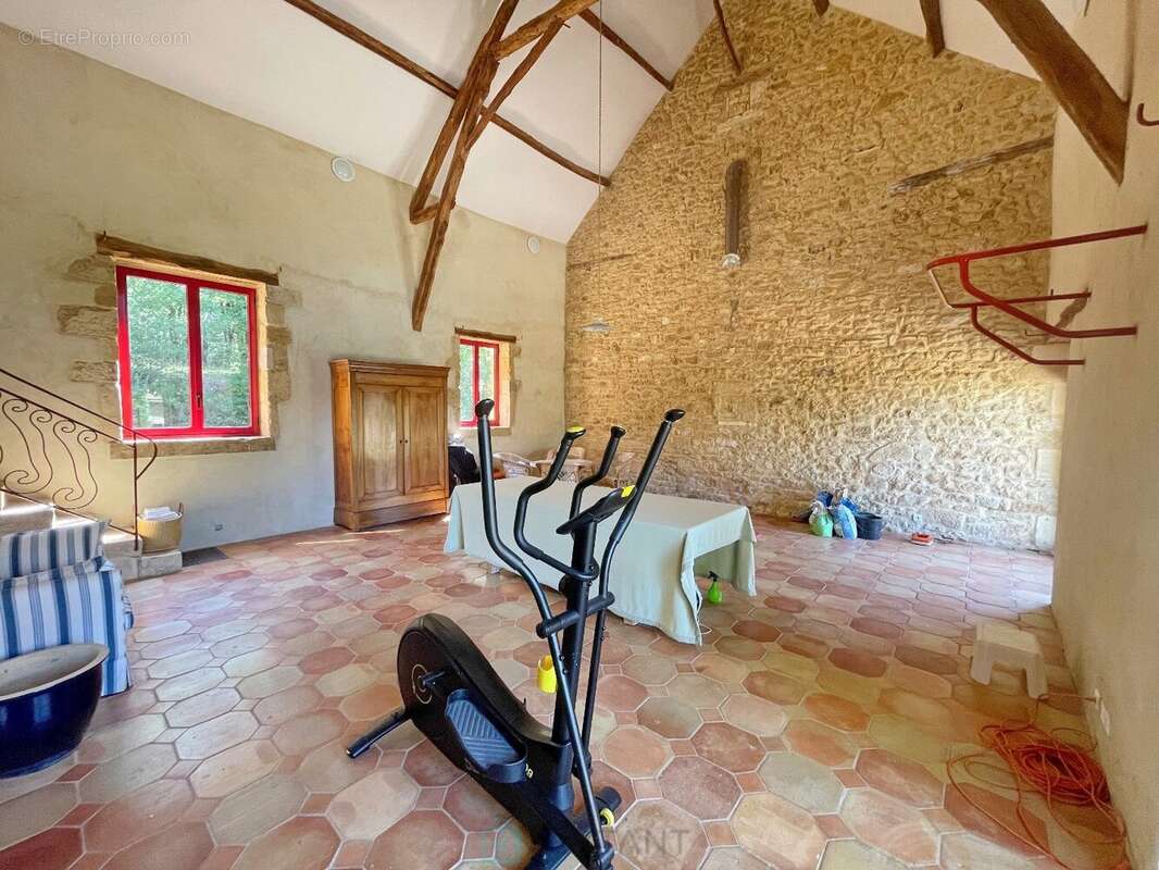 Véritable joyau niché dans un écrin de verdure sur la commune de Domme. - photo 35