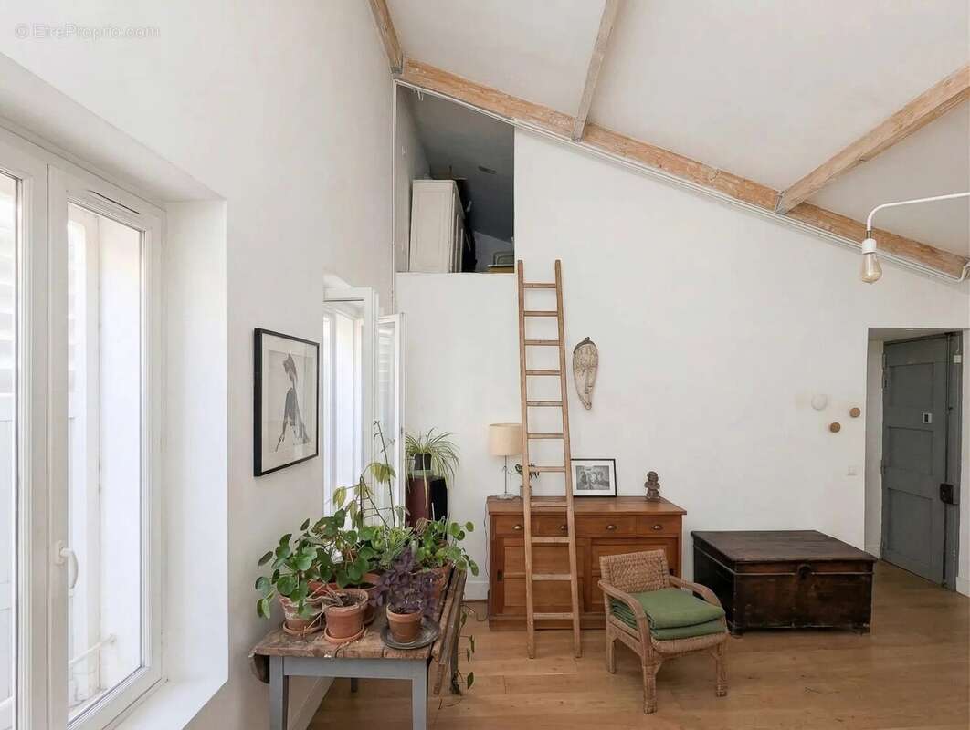 Appartement à PARIS-20E