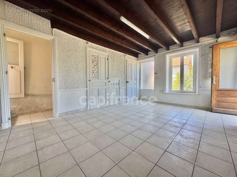 Maison à SAINT-JEAN-LA-VETRE