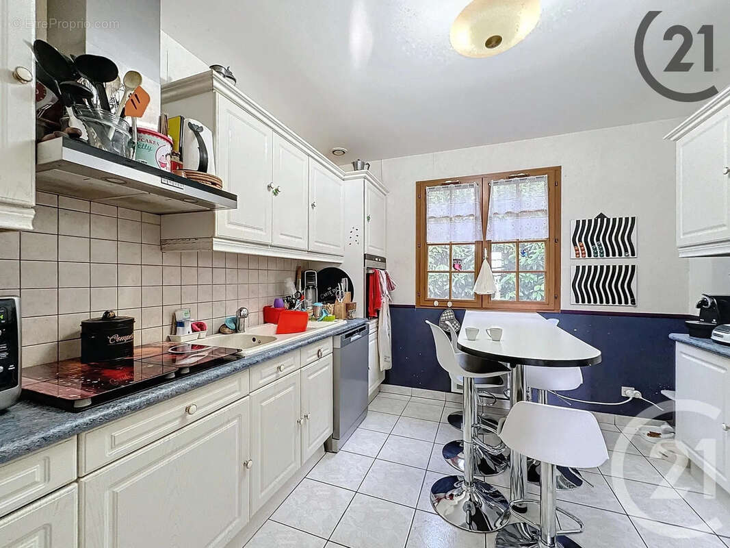 Maison à SAINTE-SAVINE