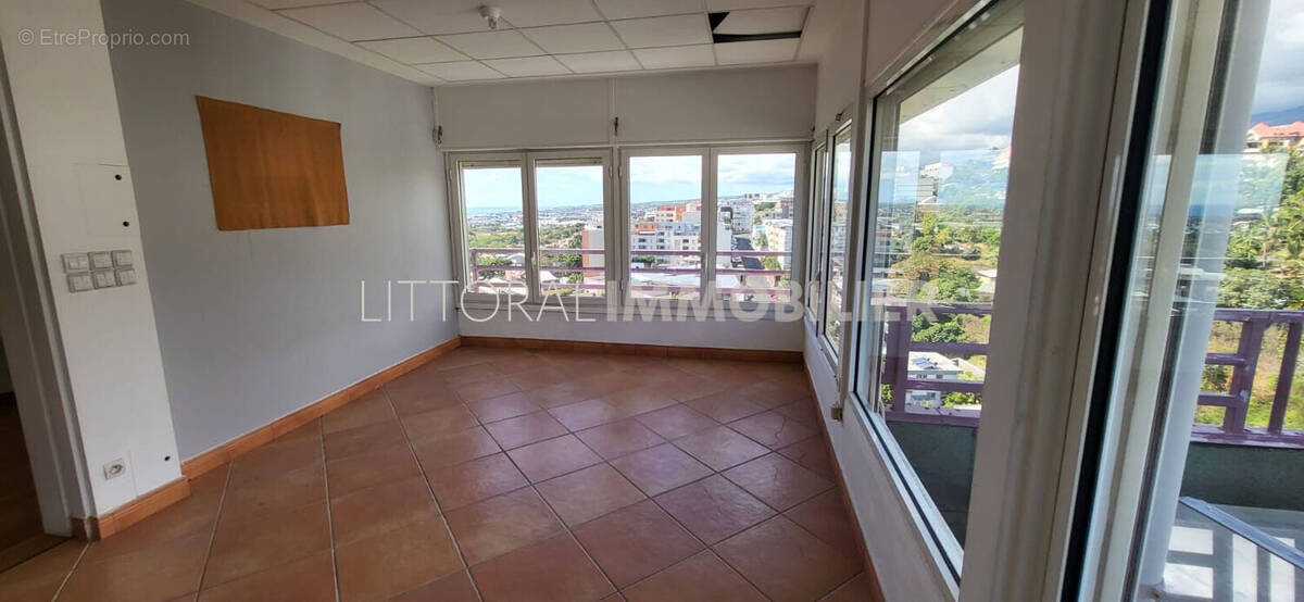 Appartement à SAINT-DENIS