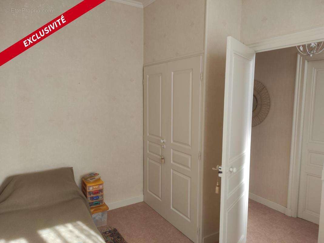 Maison à SAINT-JEAN-D'ANGELY