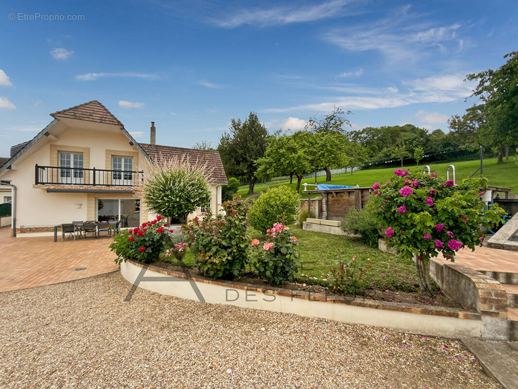 Maison à OISSEL