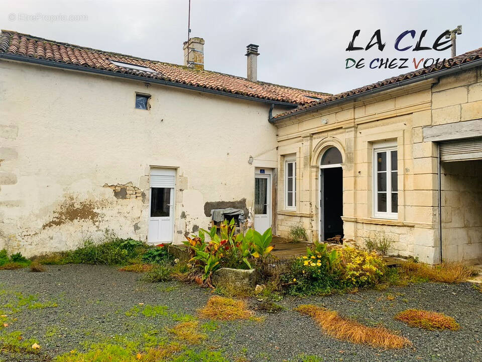 Maison à NIEUL-SUR-L&#039;AUTISE