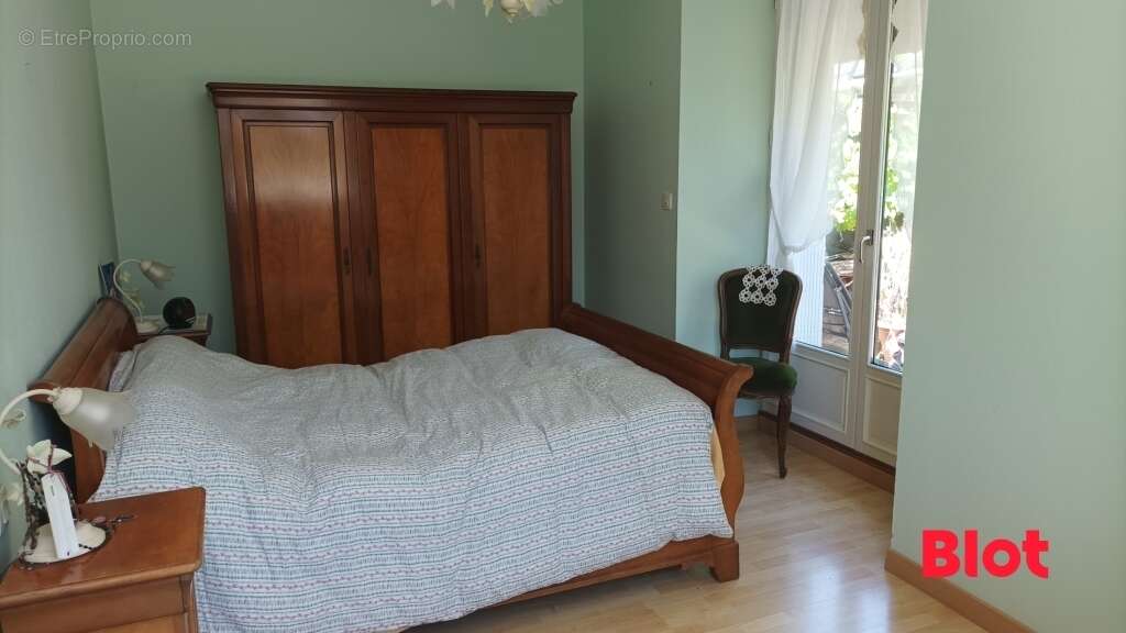 Maison 155 m² à Saint-Sulpice-La-Foret  - photo 5