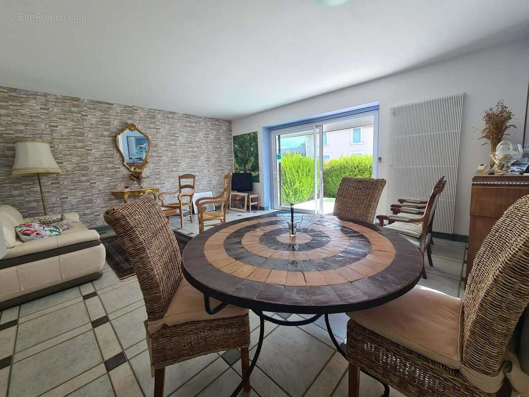 Photo 9 - Maison à SAINT-ASTIER