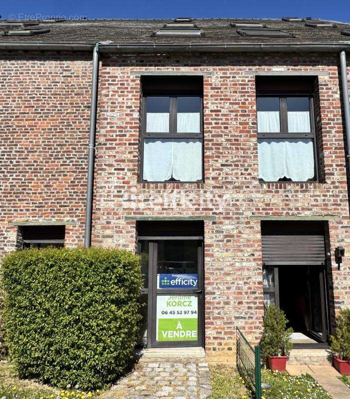 Appartement à FAMARS