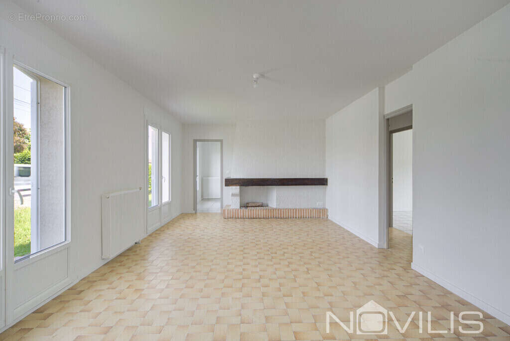 Maison à CASTELGINEST