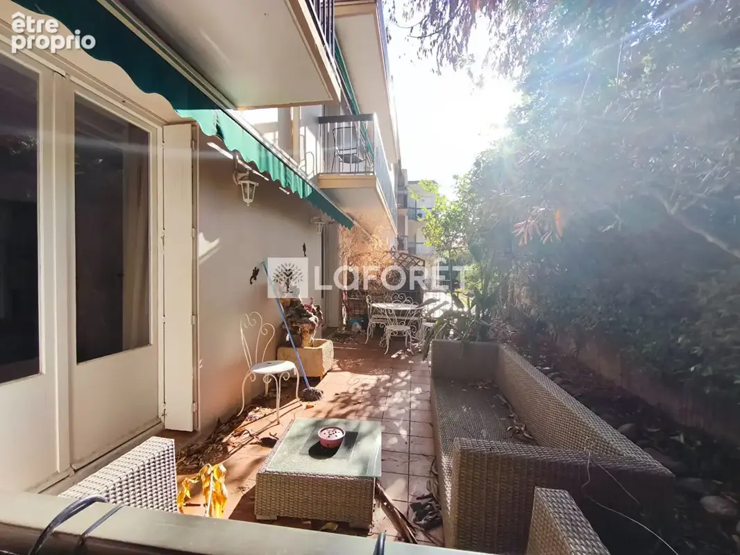 Appartement T3 avec terrasse, balcon et parking au centre de Céret - photo 8