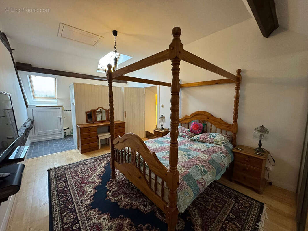 Maison à SAINT-HILAIRE-LA-TREILLE