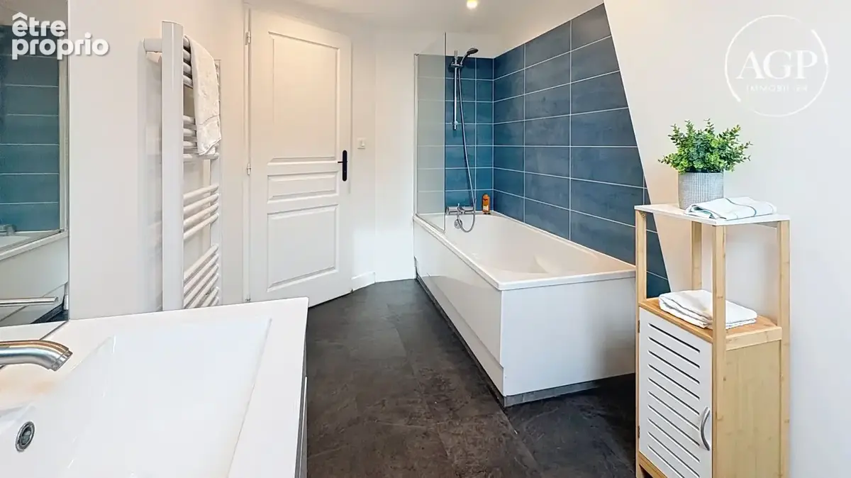 Appartement rénové, 2 chambres. - photo 4