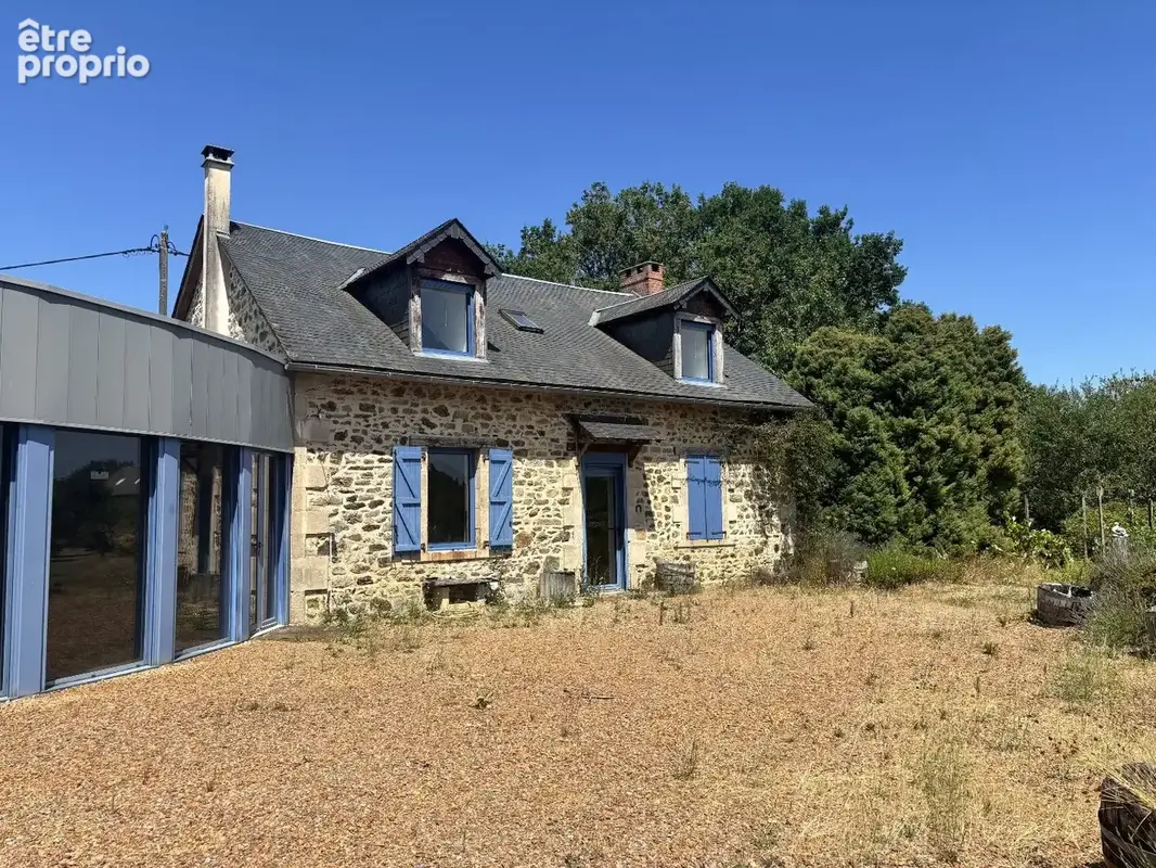 Maison avec 2 chambres, jardin 4296 m2, 212 m2 habitables. - photo 2