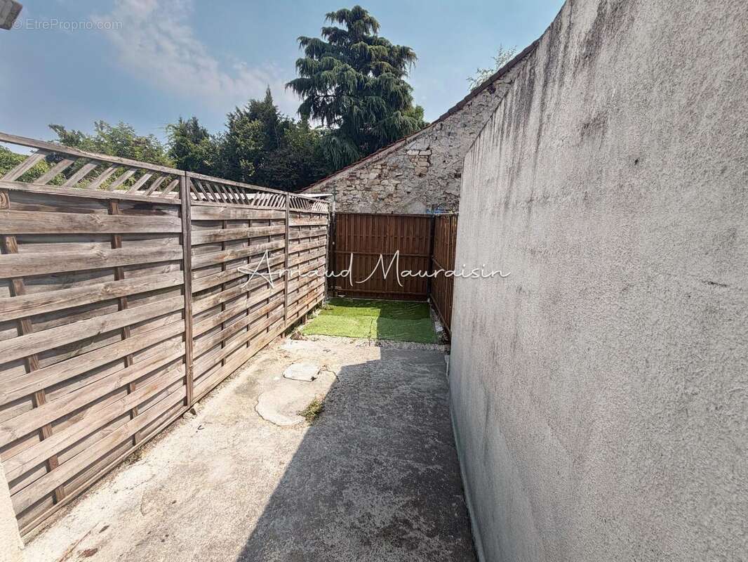 Maison 52 m² à La Chapelle-En-Serval  - photo 4