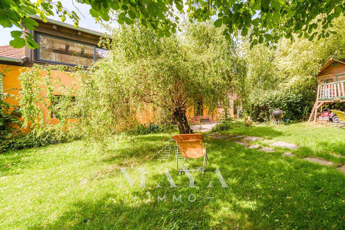 Magnifique maison avec grange aménagée de 174m2 sur 7.88ares avec piscine - photo 13