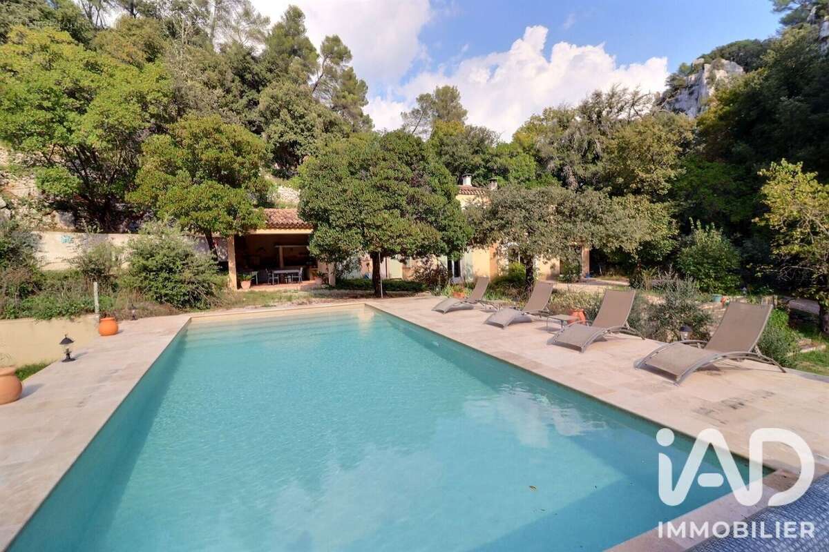 Maison 117 m² à Cuges-Les-Pins  - photo 7