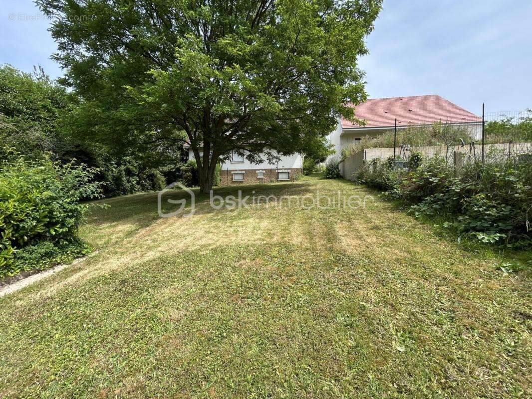 Maison à MONTEREAU-FAULT-YONNE