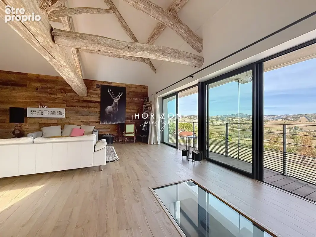 Photo Maison à Saint-Pierre-Le-Vieux au prix de 650 000€