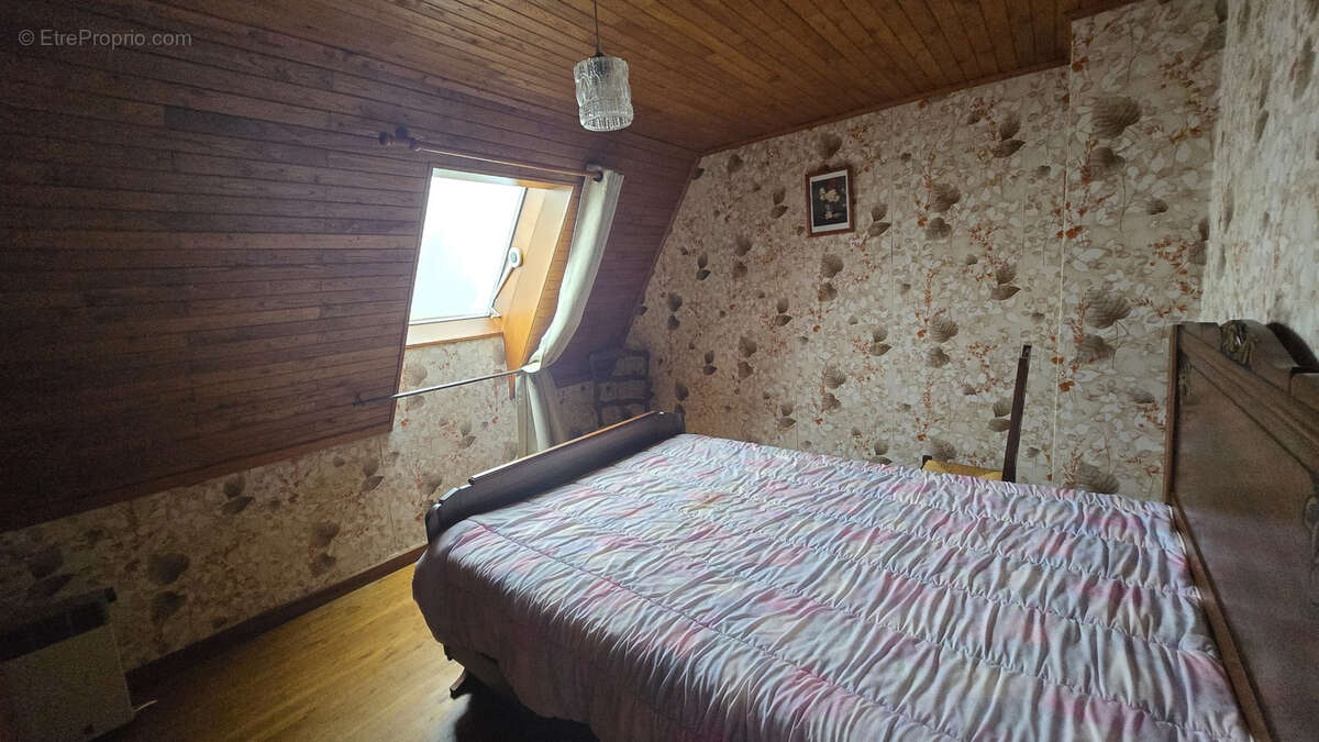 Maison à SAINT-JULIEN-LE-PELERIN