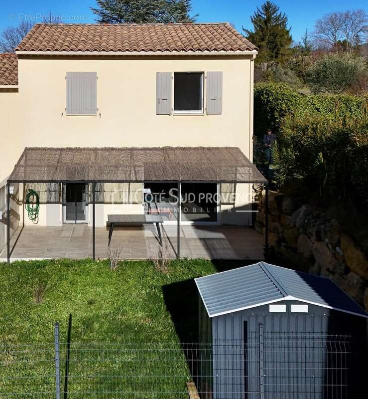Maison à MALAUCENE