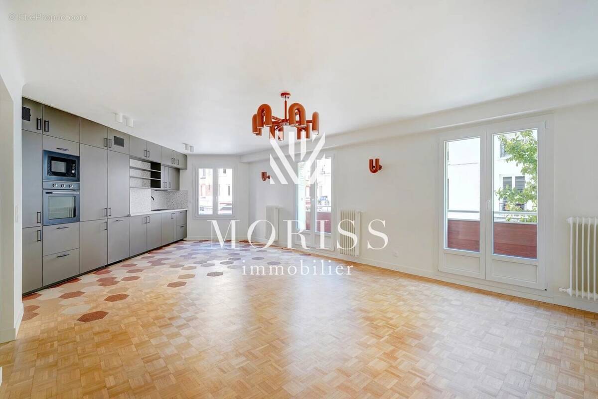 Appartement à PARIS-18E