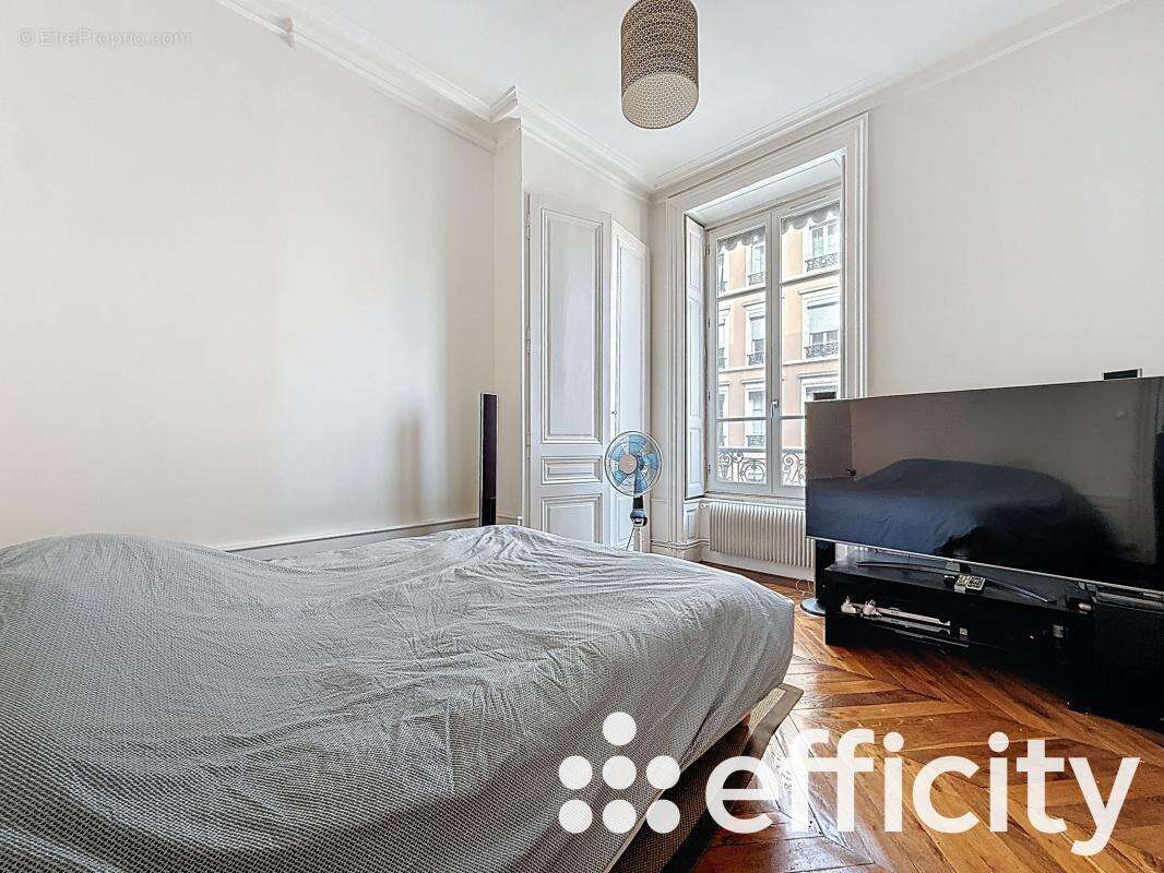 Appartement à LYON-1E