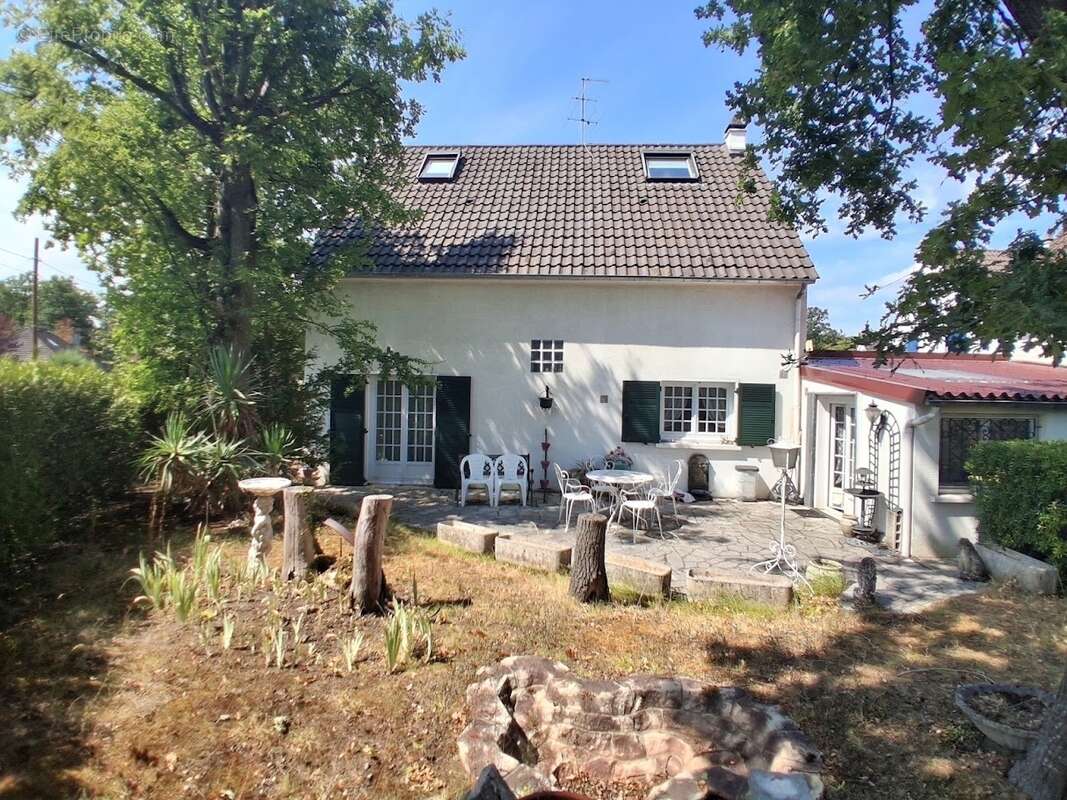 Maison 154 m² à Yerres  - photo 2