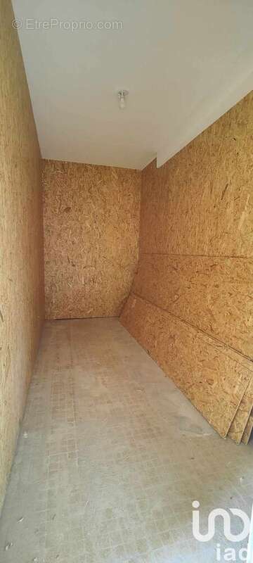 Photo 7 - Parking à SURGERES