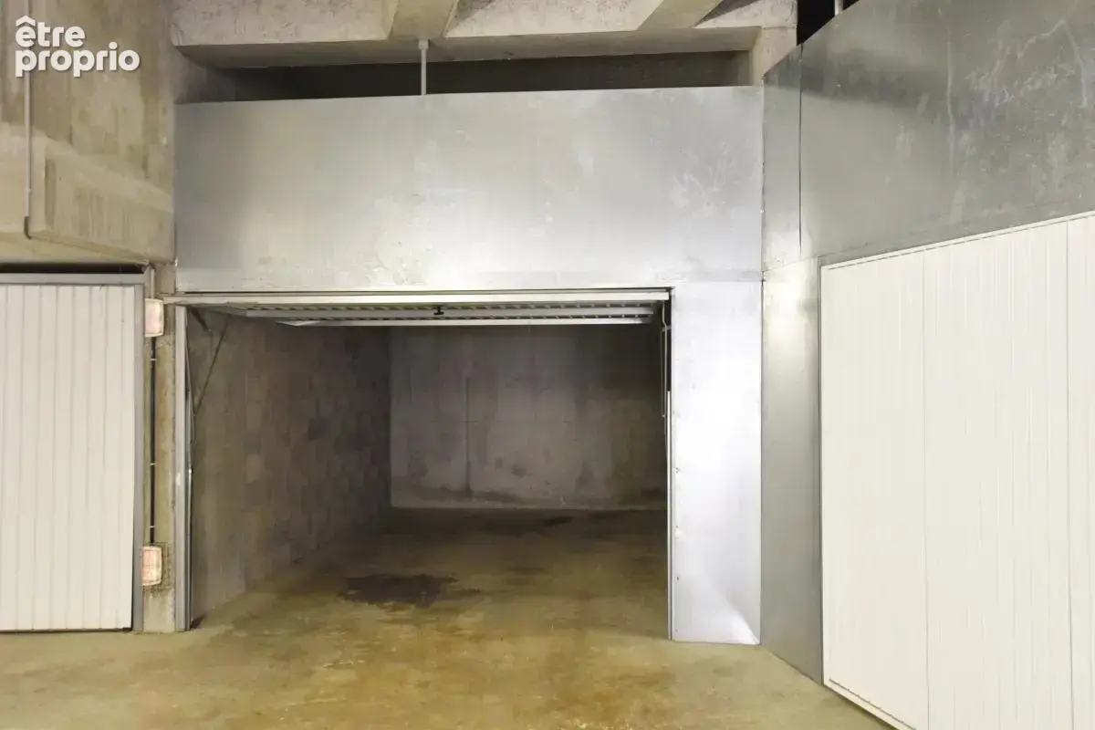 Appartement T2 À Vendre avec garage fermé / résidence sécurisée / parc arboré avec piscine - photo 16