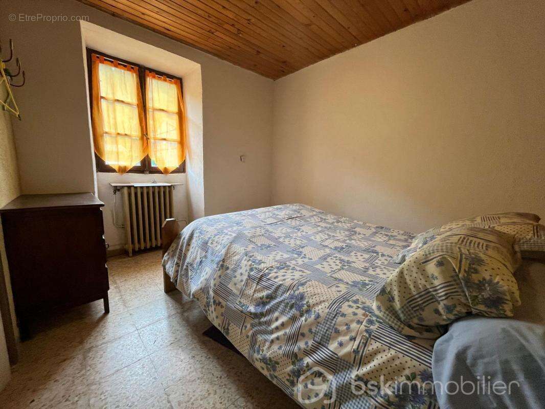 Maison à ROBIAC-ROCHESSADOULE