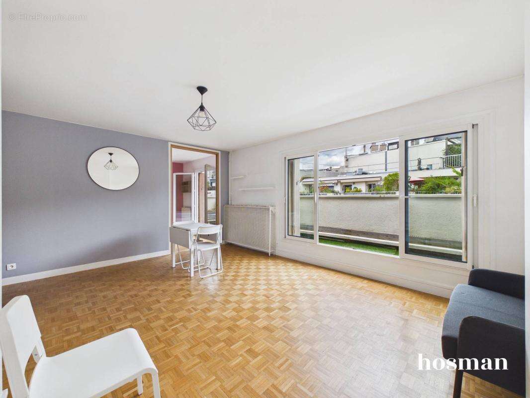 Appartement à PARIS-20E