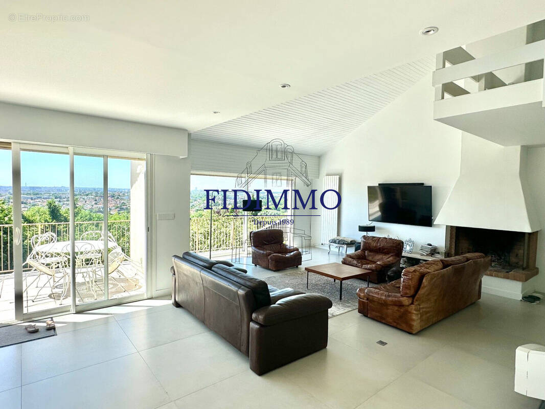 Maison à CHENNEVIERES-SUR-MARNE