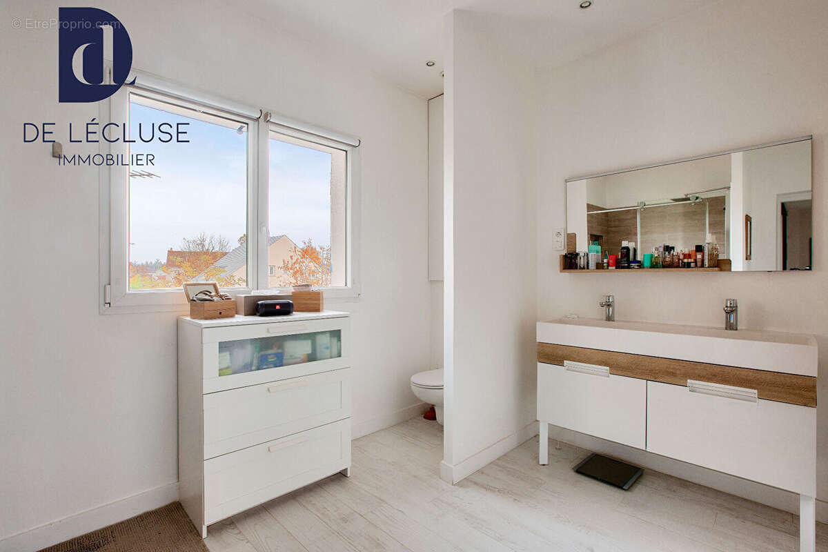 Les Loges-en-Josas  - Belle Maison  8 pièces de 130m2 avec Jardin - photo 14