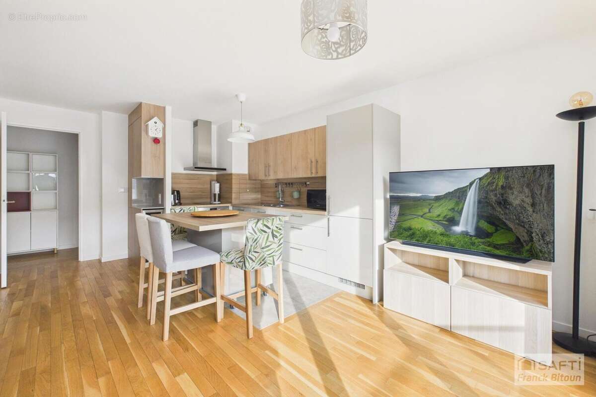 Photo 5 - Appartement à COURBEVOIE