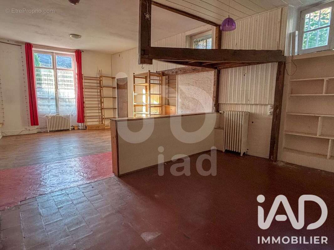 Maison 228 m² à Montlucon  - photo 2