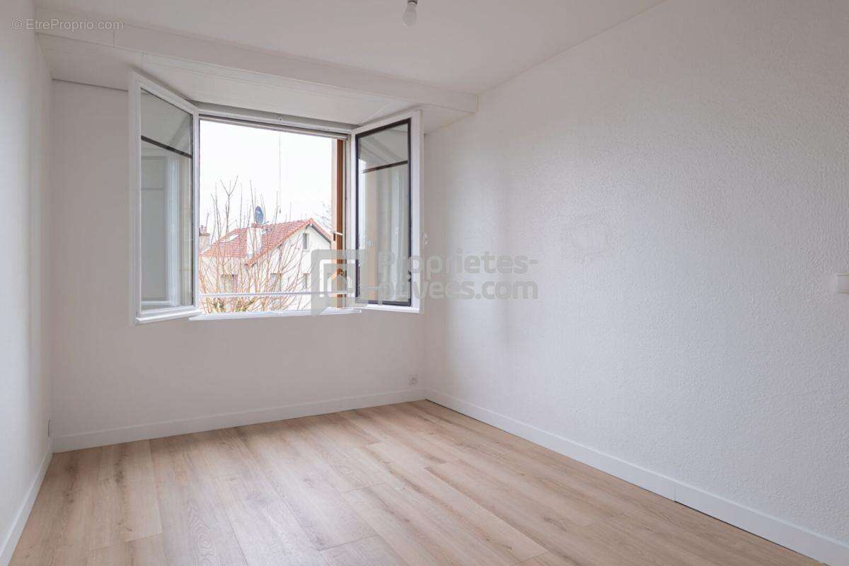 10% DE RENDEMENT BRUT! Appartement 4 pièces rénové de 57m² proche gare, Herblay Sur Seine - photo 11