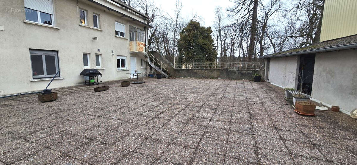 Appartement Gray 4 pièce(s) 138.59 m2 - photo 7
